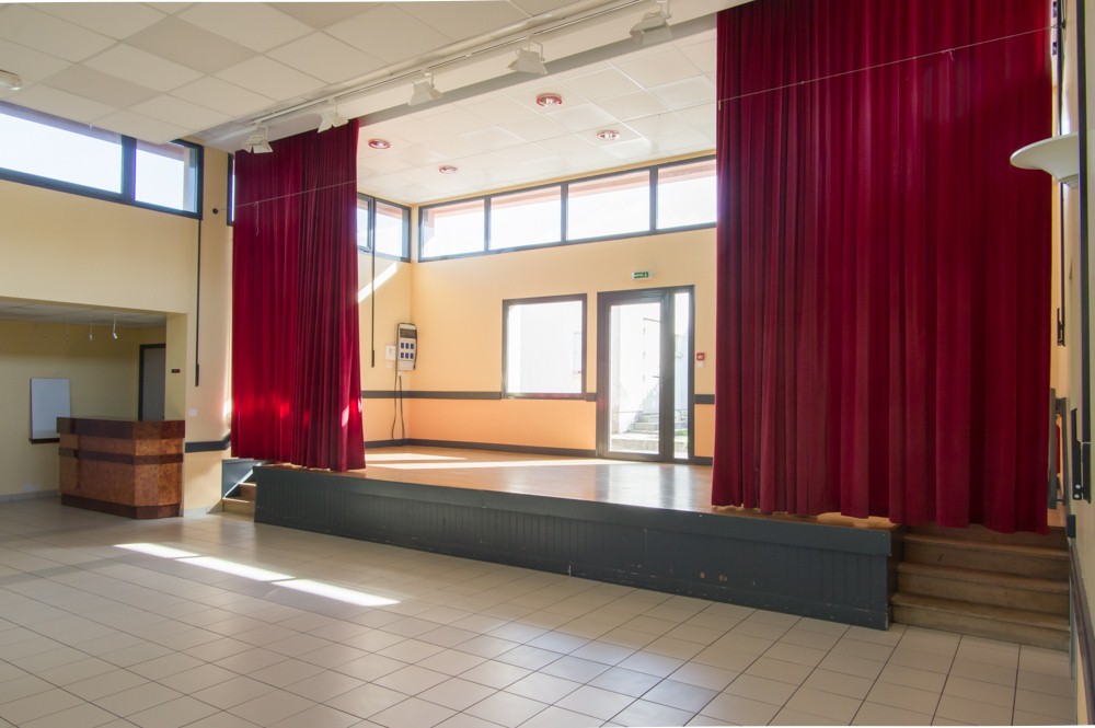 Intérieur salle des fêtes